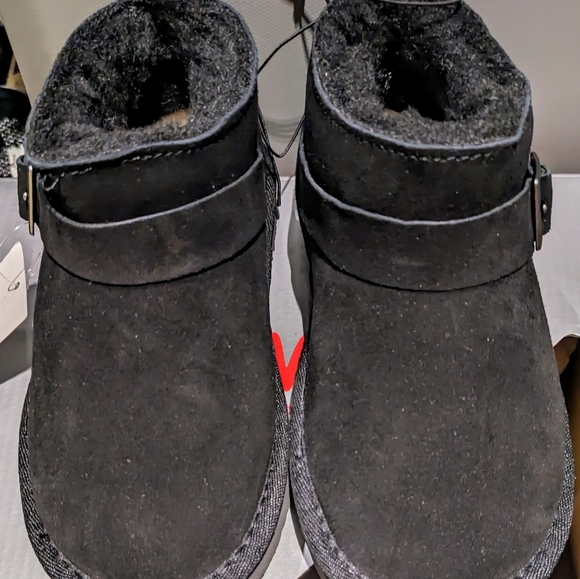 Pawz by Bearpaw Girls Youth Amy Suede Boot, Small Child Size 11 - Picture 2 of 8